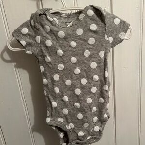 (3/$20) Carter's 3m grey & white Polka Dot short sleeve onesie